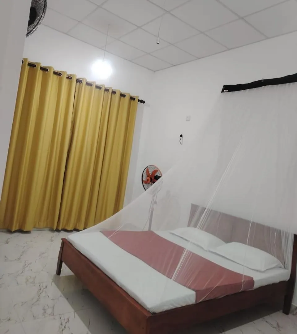 2 Bedroom Holiday Home Ragama